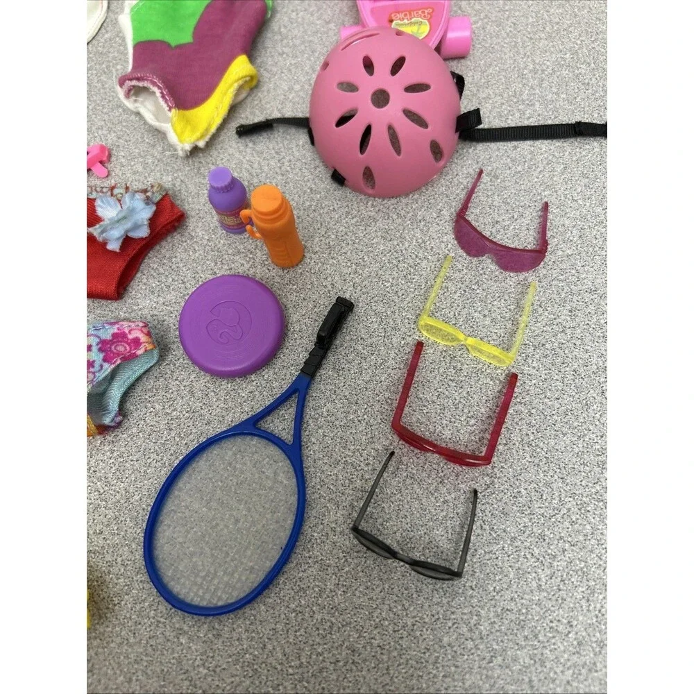 Vintage Barbie Beach Fun Accessories, Towel, Swimsuits, Sunglasses, And More‎